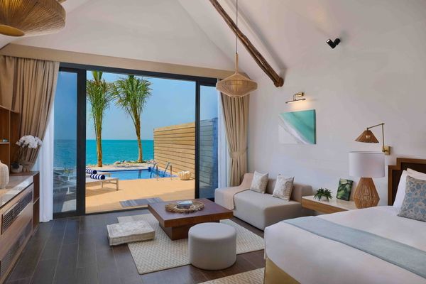 Launch of first luxury resort on Dubai's 'World Islands'